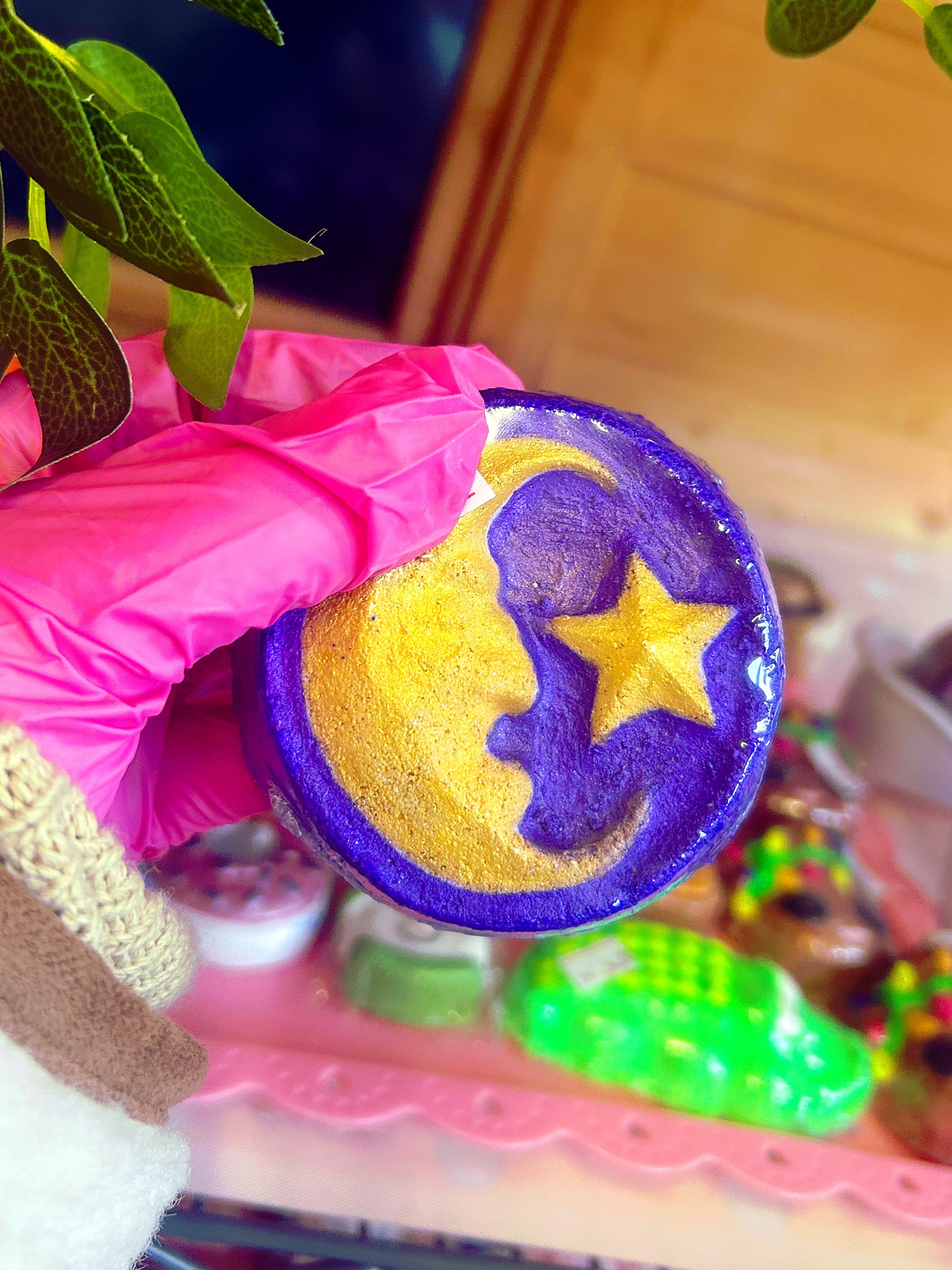 Moon & star bath bomb