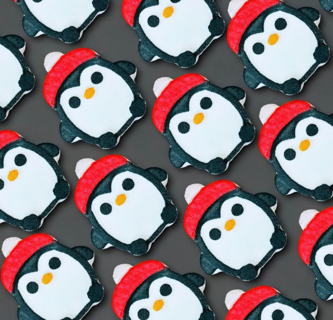 Mini penguin bath bomb